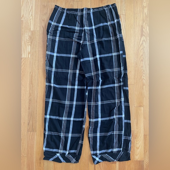 Victoria’s Secret Pajama Pants - Picture 2 of 5